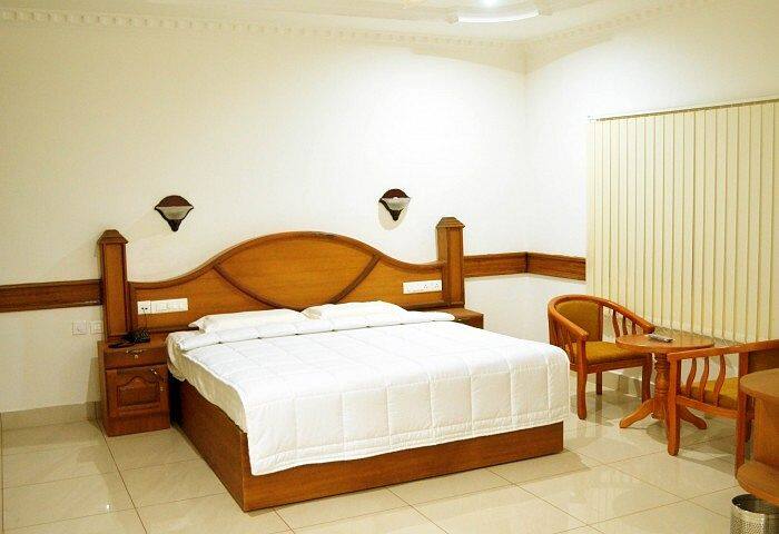 Hotel Midhuna International, Pathanamthitta 4